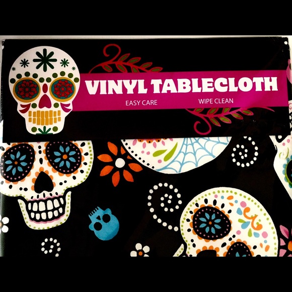 Day of the Dead Tablecloth Sugar Skull - Picture 2 of 5